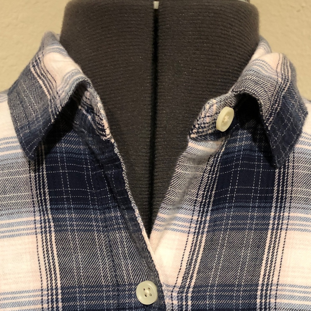 Women’s Blue and White Plaid Shirt - Picture 3 of 12